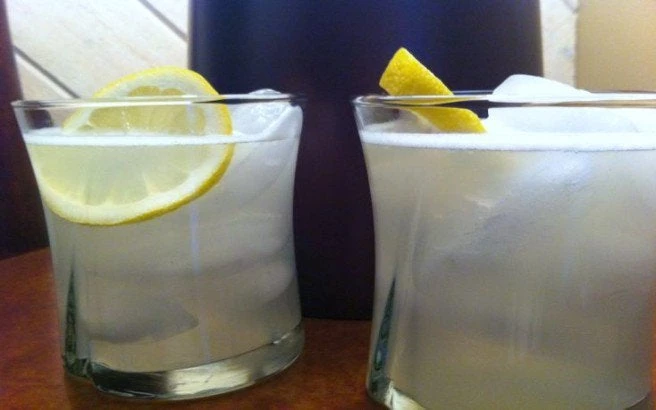 Ο Β. Πούτιν έθεσε κανόνες: Οι Ρώσοι άρχισαν να πίνουν λιγότερο